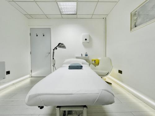 AcuPro-room-3-scaled